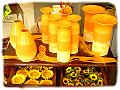 Glas, Keramik, Dekoration in allen Farben, Formen und Variationen